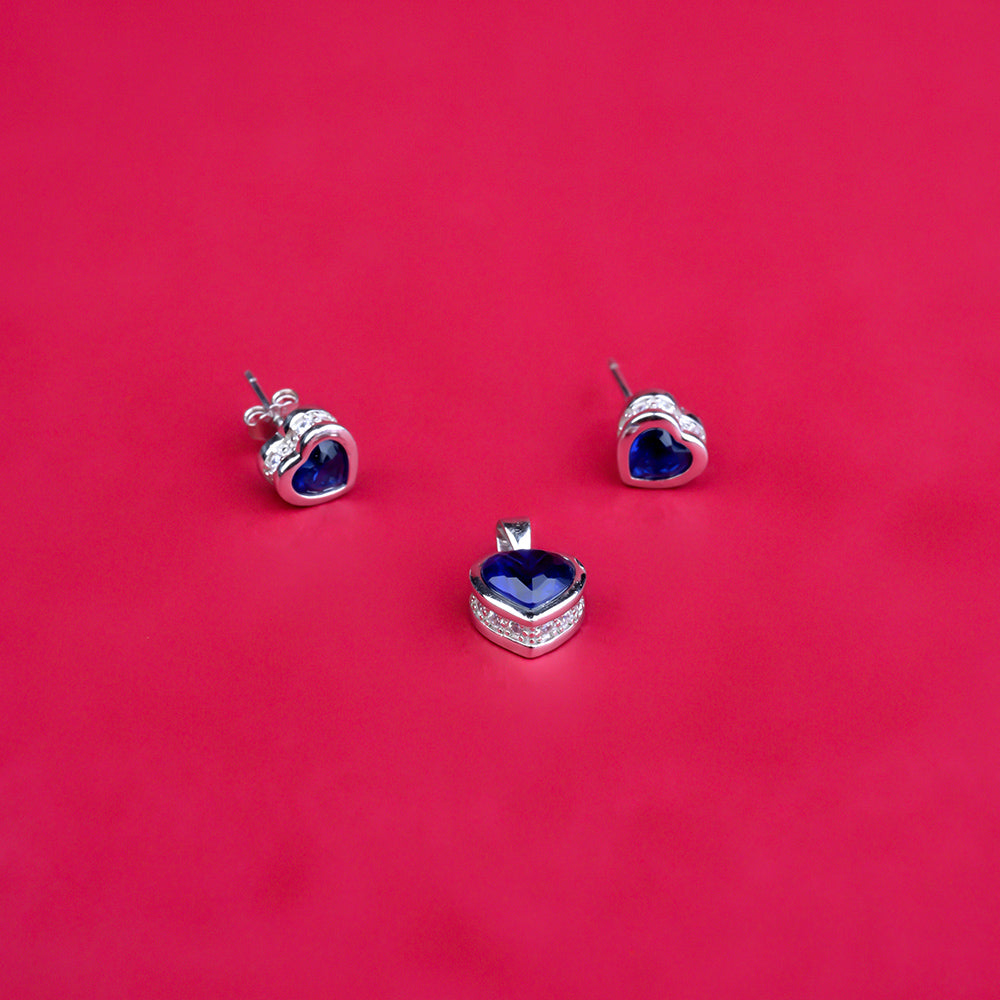 Small Heart Shape Blue Stone  Butty Pendle